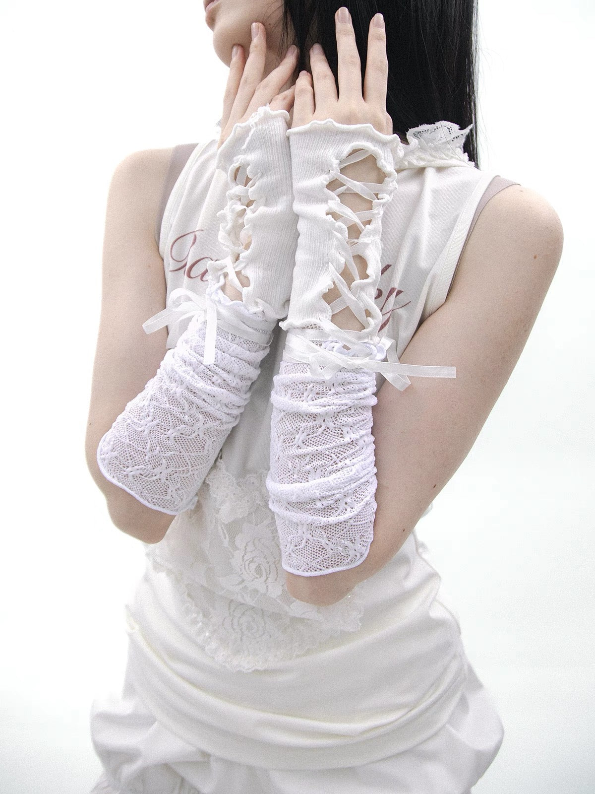 Lace-trimmed Strappy Sleeve Cover